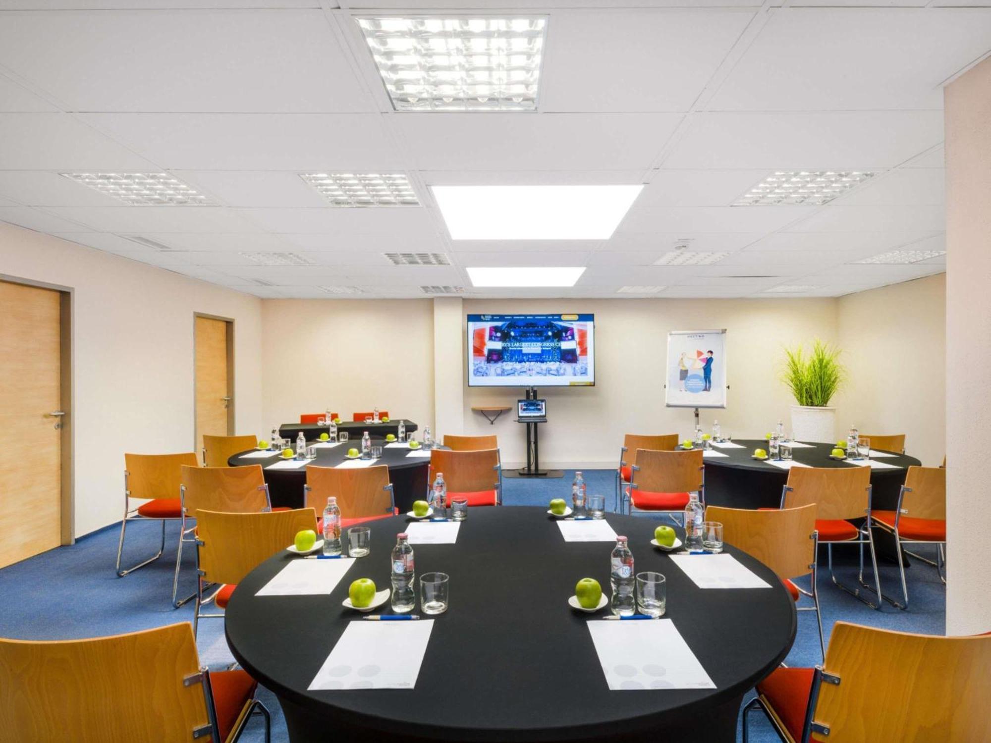 Novotel Budapest City Екстер'єр фото